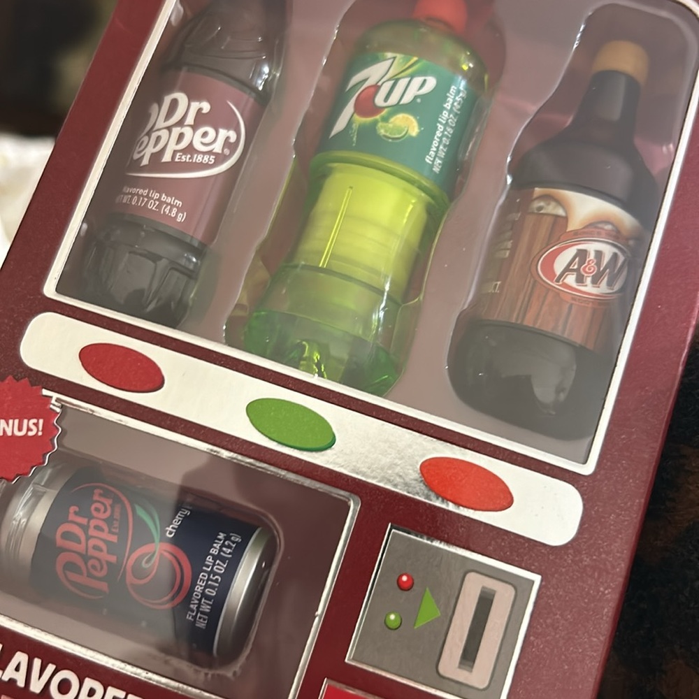DR. PEPPER Taste Beauty Flavored Lip Balm Set - (4 Lip Balms) ~ SEALED NEW Gift - Picture 3 of 5